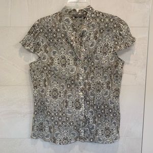 Apt. 9 button up collared shirt, paisley pattern on a textured fabric size XL